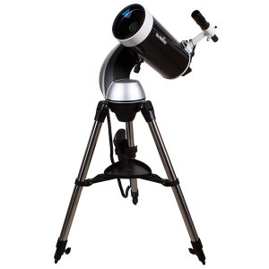 Телескоп Sky-Watcher BK MAK127 AZGT SynScan GOTO: оптическая труба устанавливается на компьютеризированную азимутальную монтировку с пультом управления с базой данных о 42 900 небесных объектах
